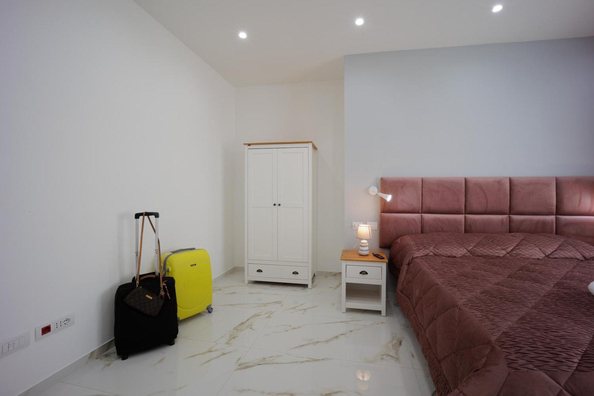 Reddimus Guest House Napoli Esterno foto