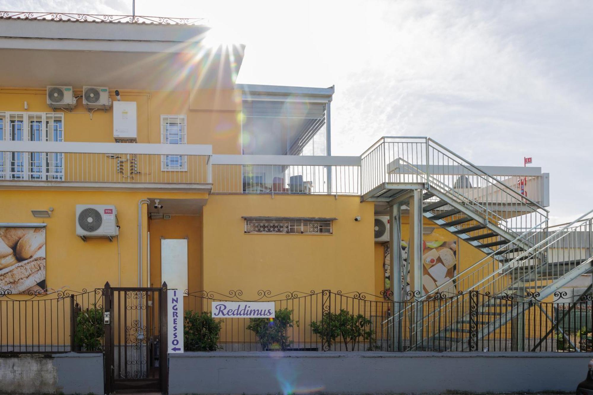 Reddimus Guest House Napoli Esterno foto