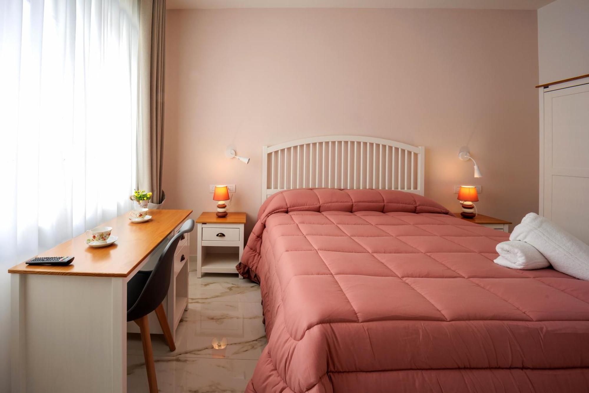 Reddimus Guest House Napoli Esterno foto